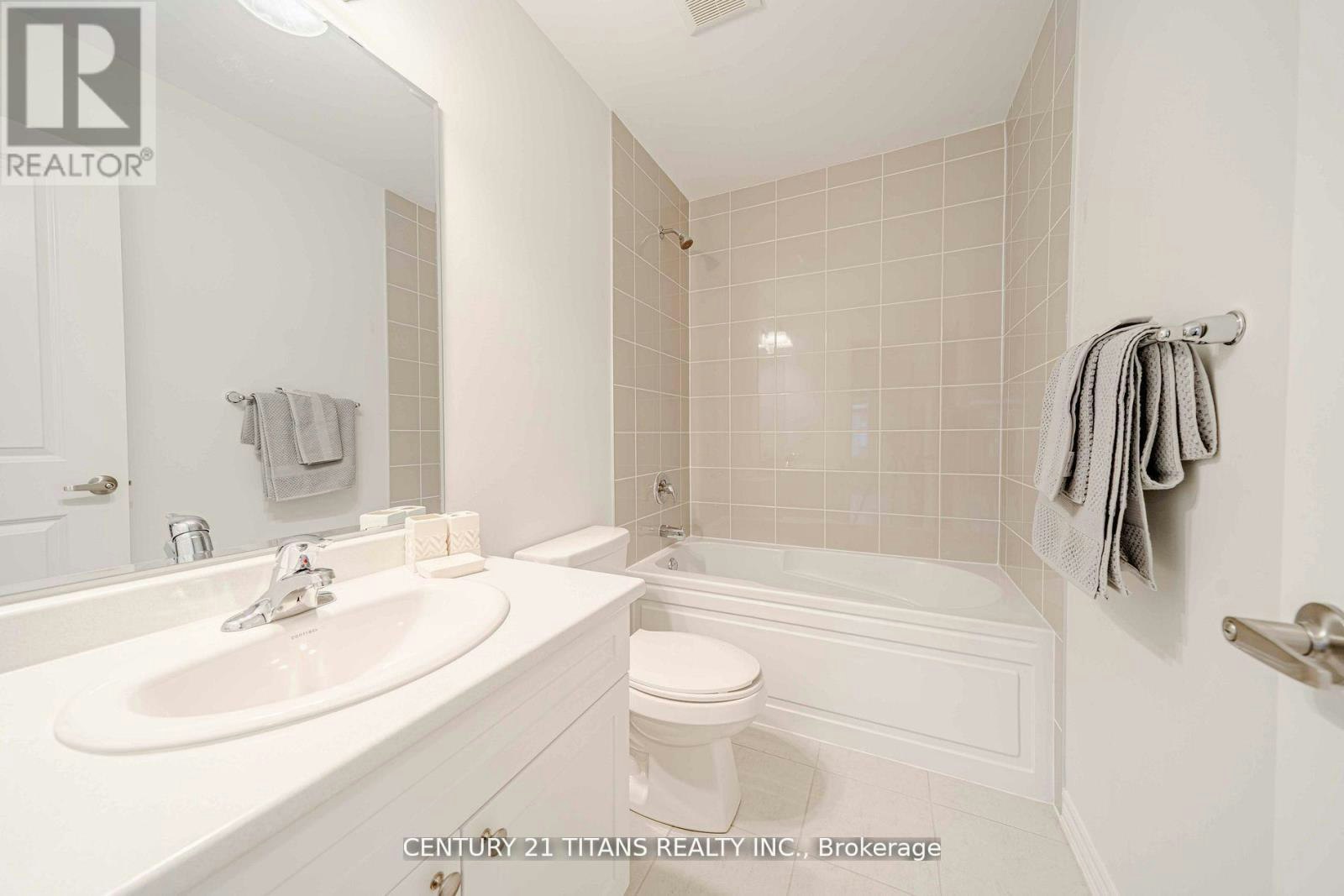3321 Thunderbird Promenade, Pickering, ON, L1X 0N4 - 9