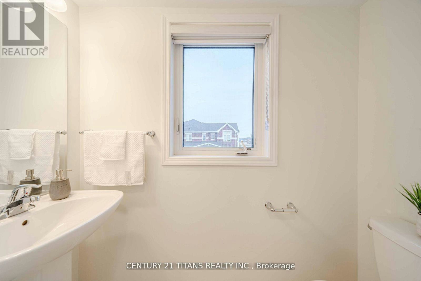 3321 Thunderbird Promenade, Pickering, ON, L1X 0N4 - 28