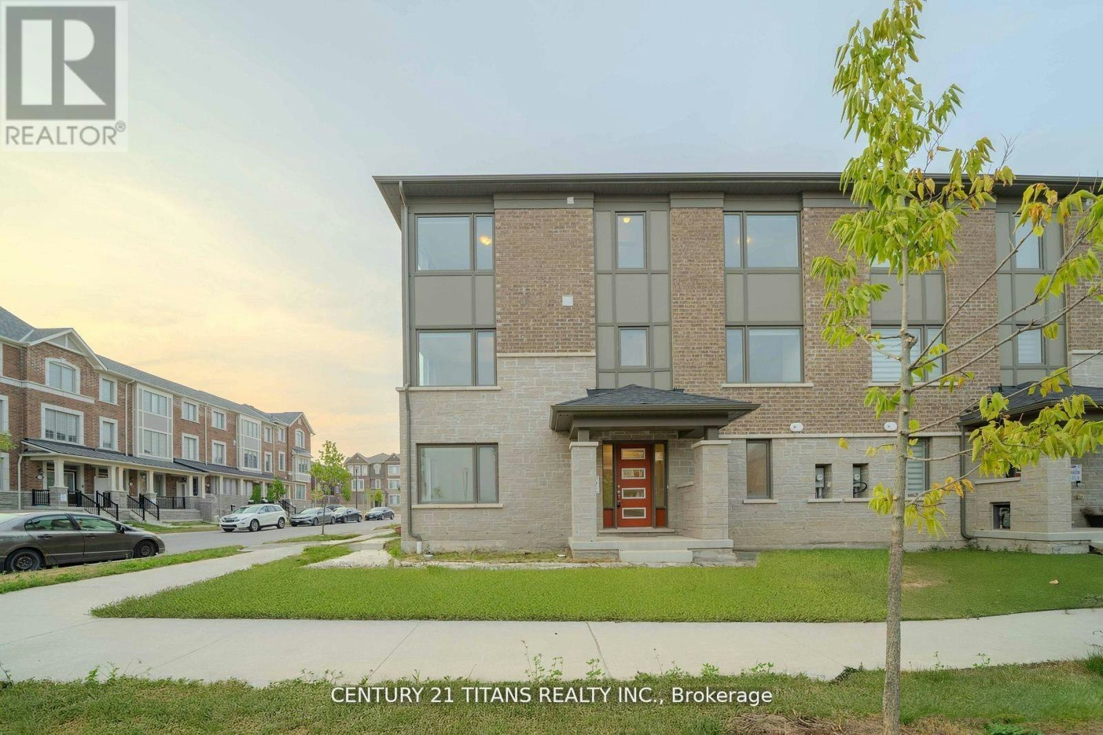 3321 Thunderbird Promenade, Pickering, ON, L1X 0N4 - 2