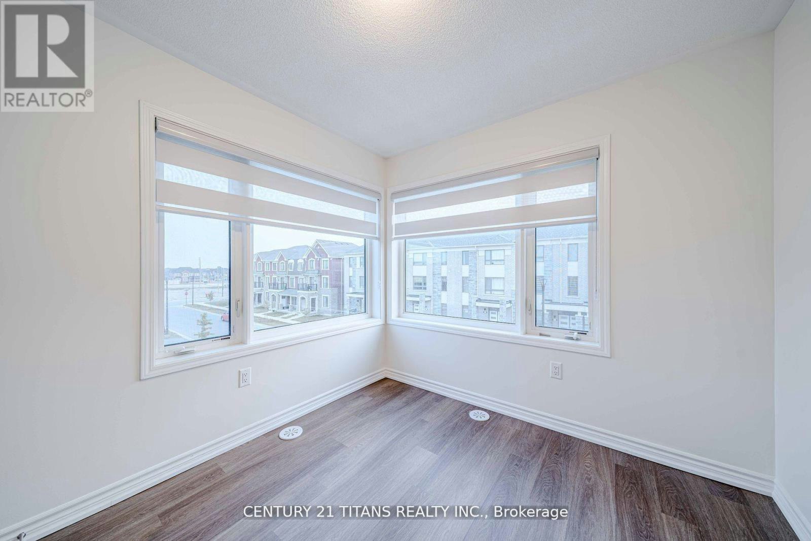 3321 Thunderbird Promenade, Pickering, ON, L1X 0N4 - 31