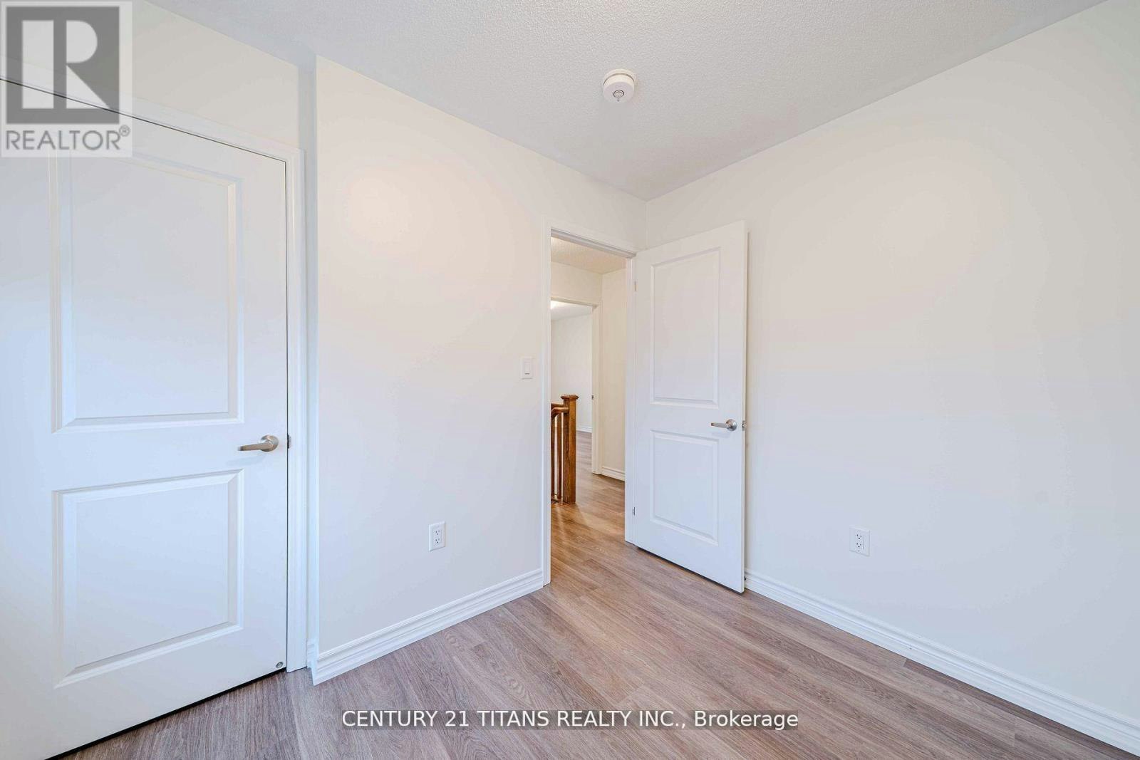 3321 Thunderbird Promenade, Pickering, ON, L1X 0N4 - 21