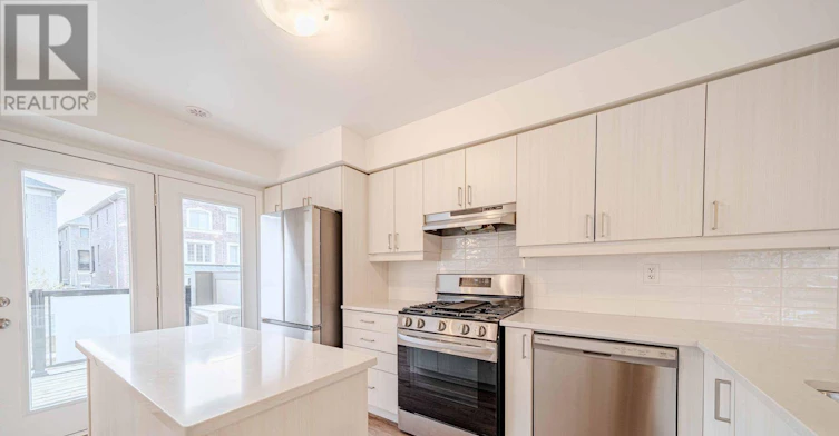 3321 Thunderbird Promenade, Pickering, ON, L1X 0N4 - 16
