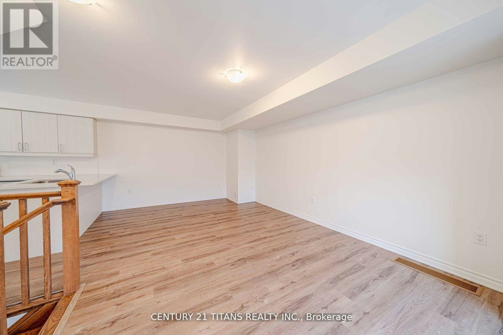 3321 Thunderbird Promenade, Pickering, ON, L1X 0N4 - 35