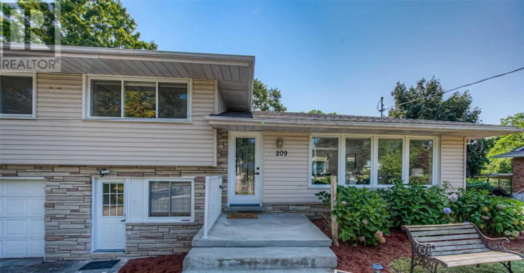 LOWER-209 Greenbrook Drive, Kitchener, ON, N2M 4J9 - 2
