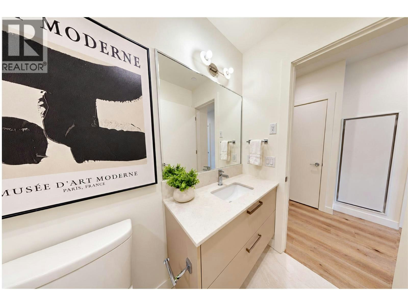 615-3300 Lakeshore Road - 5