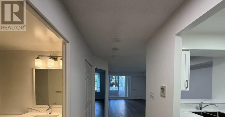301-18 Hillcrest Avenue, Toronto, ON, M2N 6T5