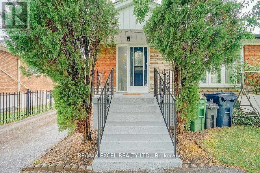 MAIN-22 Gander Drive, Toronto, ON, M1G 2W1 - 2