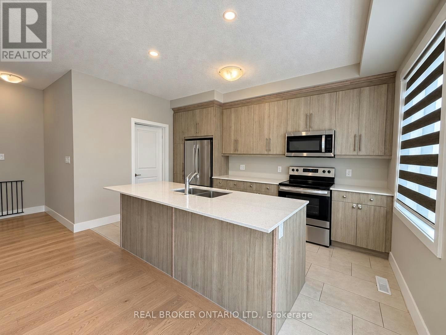 184-177 Edgevalley Road, London, ON, N5V 0C5 - 4