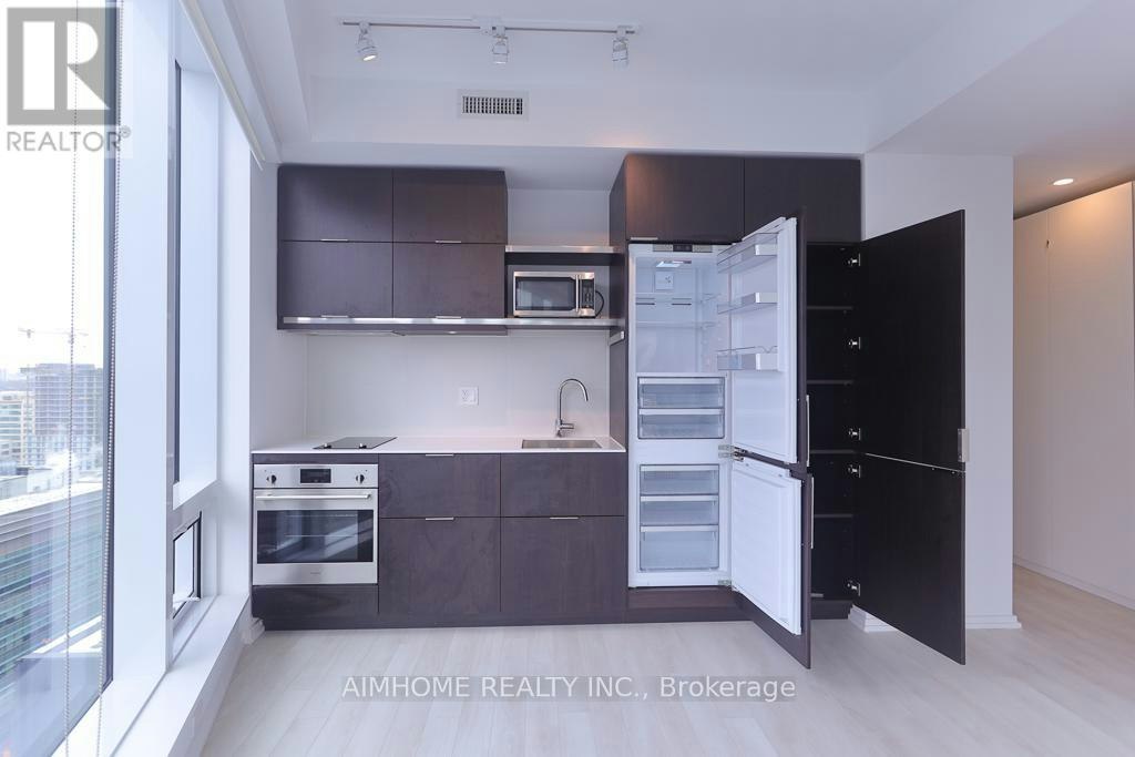 1812-197 Yonge Street, Toronto, ON, M5B 0C1 - 3