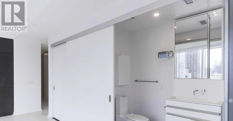 1812-197 Yonge Street, Toronto, ON, M5B 0C1 - 7