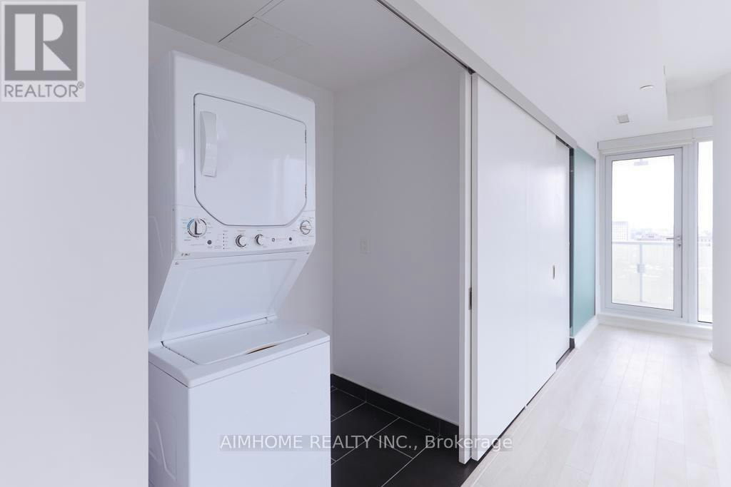 1812-197 Yonge Street, Toronto, ON, M5B 0C1 - 5