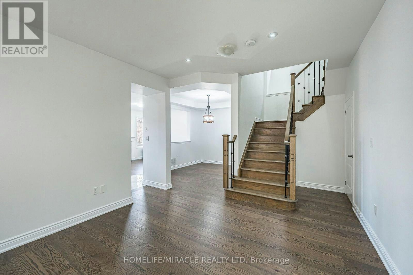 UPPER-354 Panhellenic Drive, Mississauga, ON, L5W 0B9 - 5