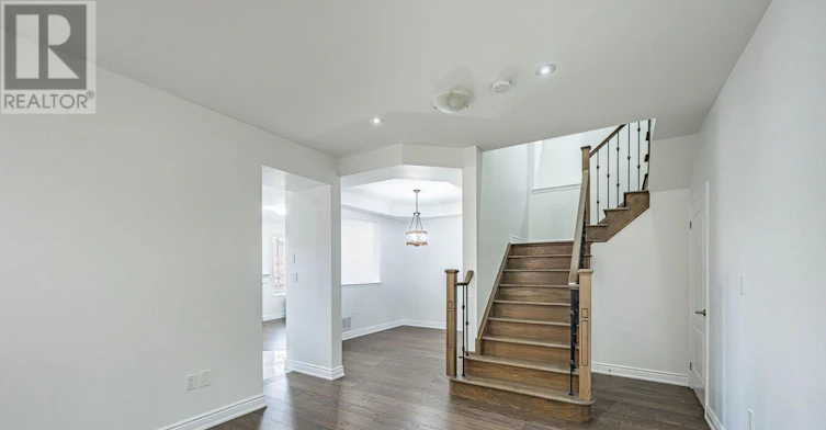 UPPER-354 Panhellenic Drive, Mississauga, ON, L5W 0B9 - 5