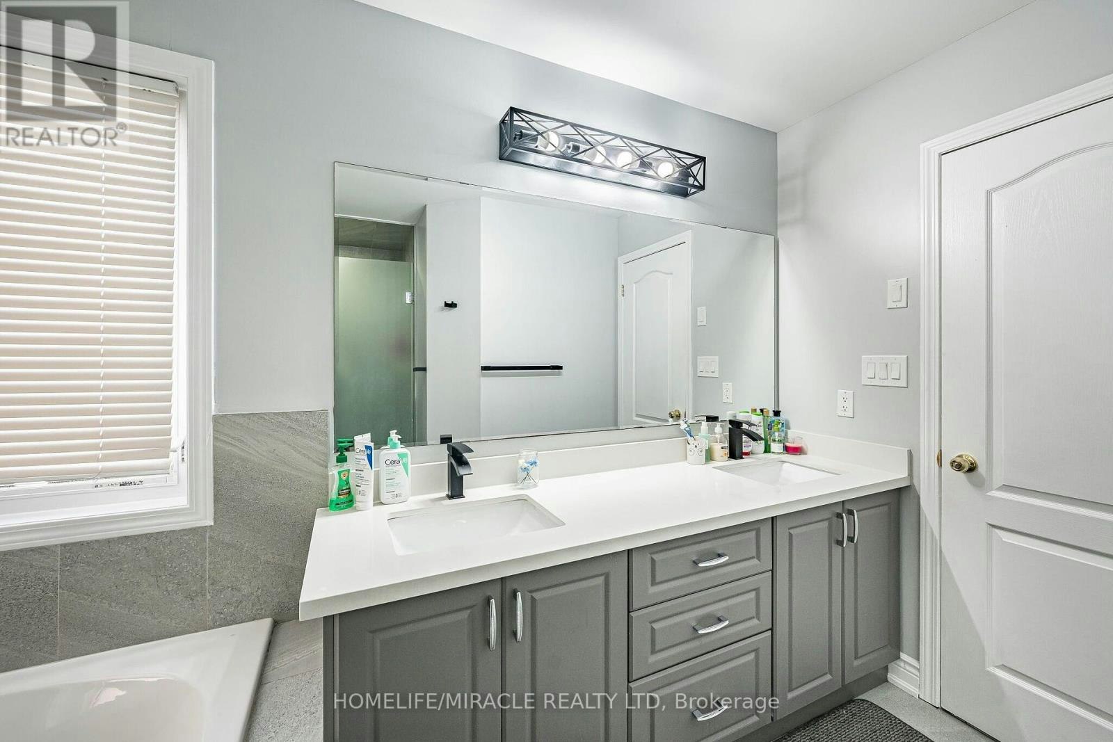 UPPER-354 Panhellenic Drive, Mississauga, ON, L5W 0B9 - 29