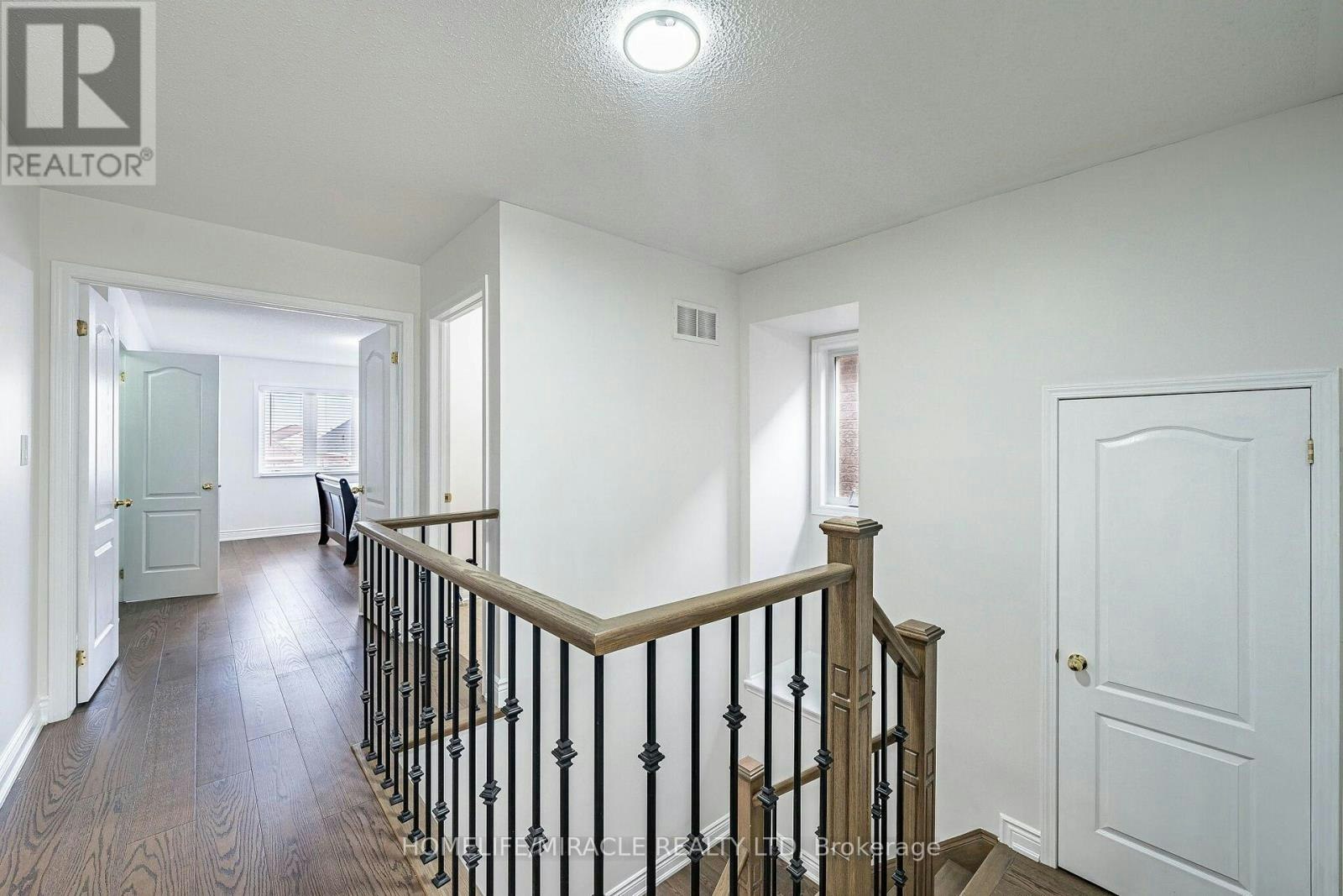 UPPER-354 Panhellenic Drive, Mississauga, ON, L5W 0B9 - 23