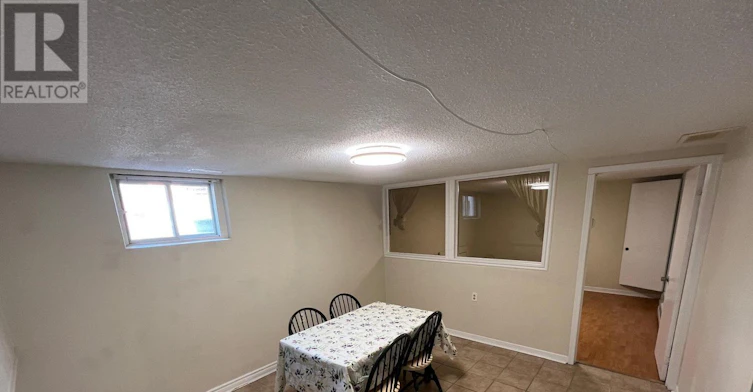 3145 Ibbeston Crescent, Mississauga, ON, L5C 1Z1 - 4