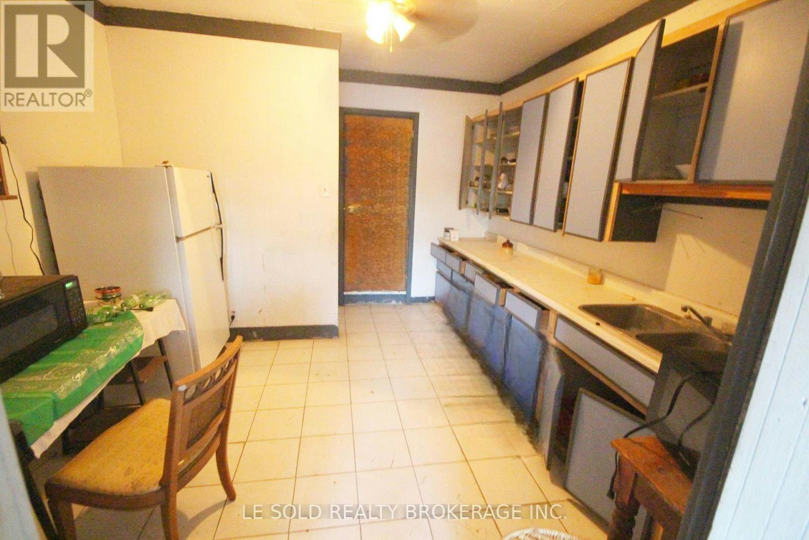 MIDDLE UNIT-2420 Providence Line, Otonabee-South Monaghan, ON, K9J 6X8 - 3