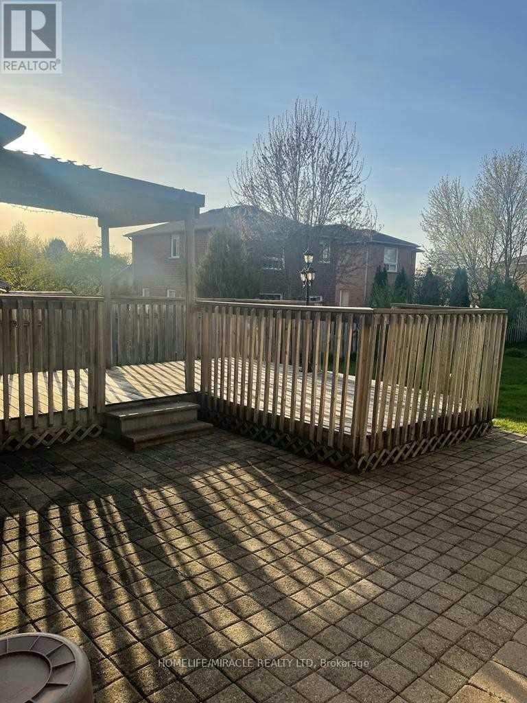 22 Mckenzie Crescent, Barrie, ON, L4N 5R6 - 8