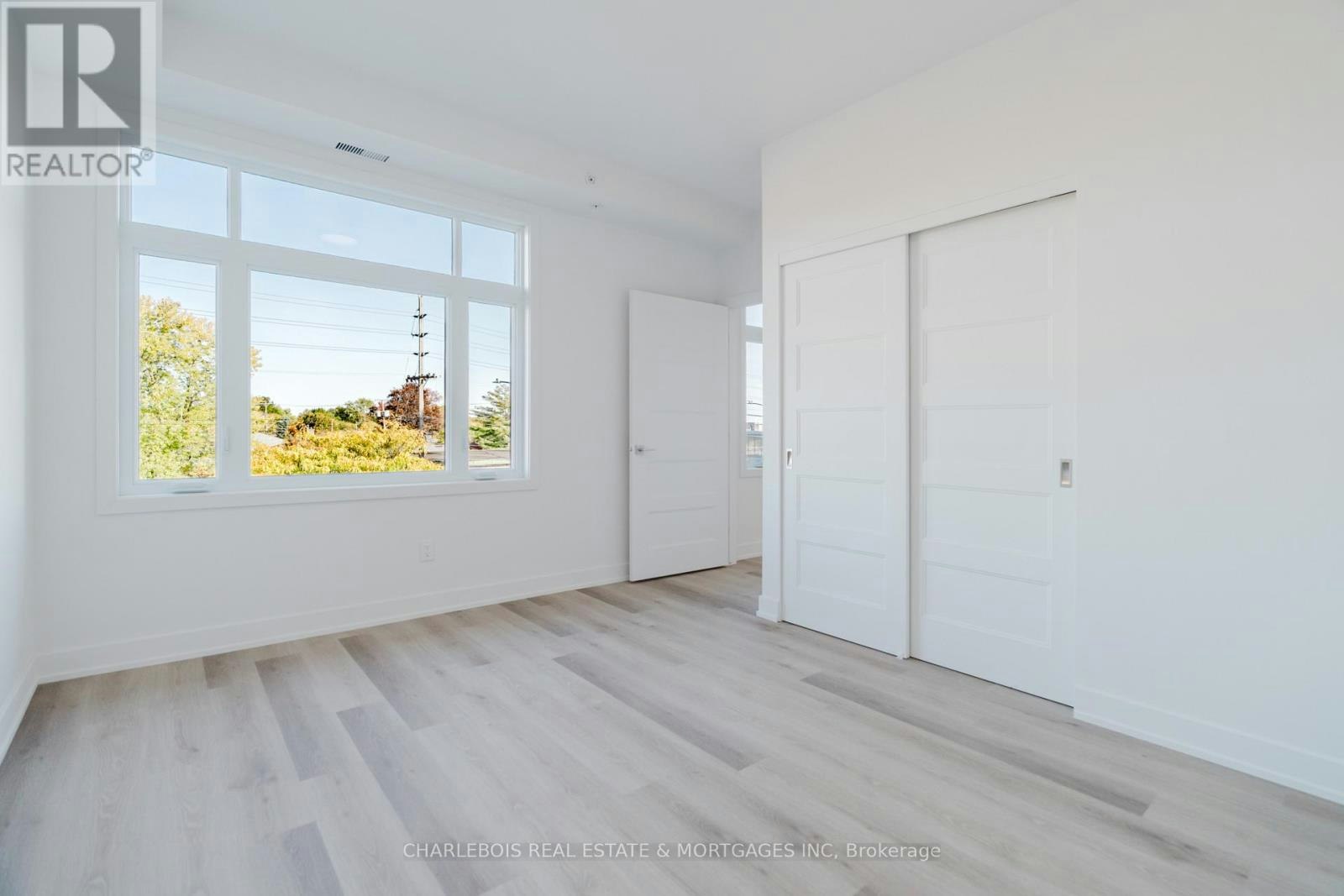 D-830 St Laurent Boulevard, Ottawa, ON, K1K 3A9 - 18