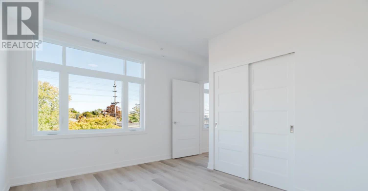 D-830 St Laurent Boulevard, Ottawa, ON, K1K 3A9 - 18
