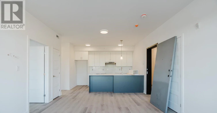 D-830 St Laurent Boulevard, Ottawa, ON, K1K 3A9 - 8