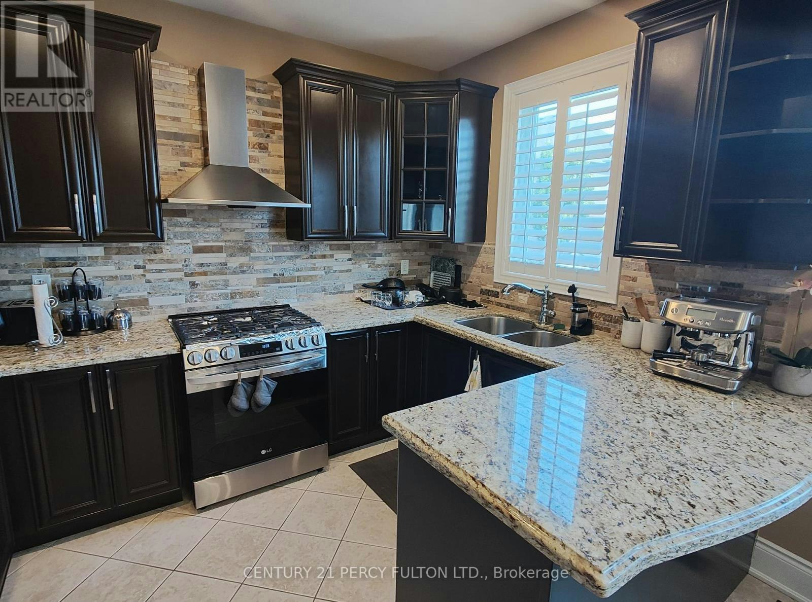 21 Bowkett Drive, Richmond Hill, ON, L4E 0J7 - 2