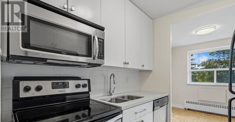 201-2300 Marine Drive, Oakville, ON, L6L 1C3 - 3