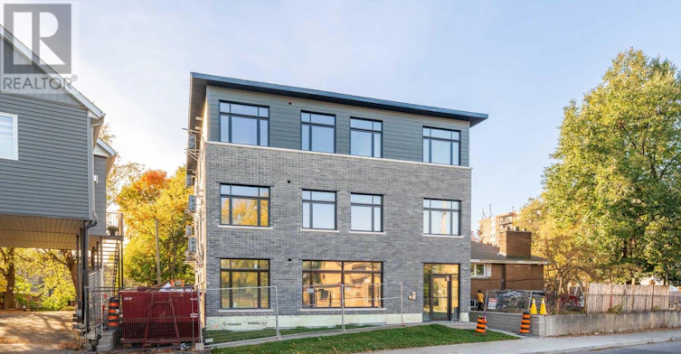 C-830 St Laurent Boulevard, Ottawa, ON, K1K 3A9