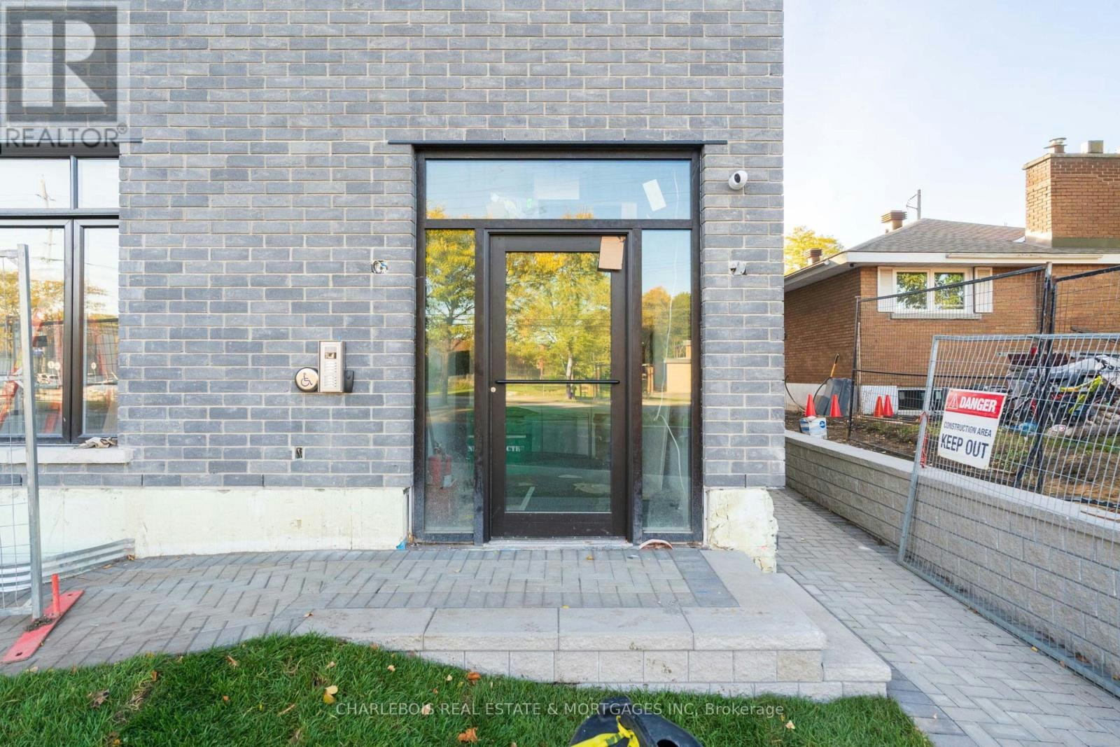 C-830 St Laurent Boulevard, Ottawa, ON, K1K 3A9 - 2