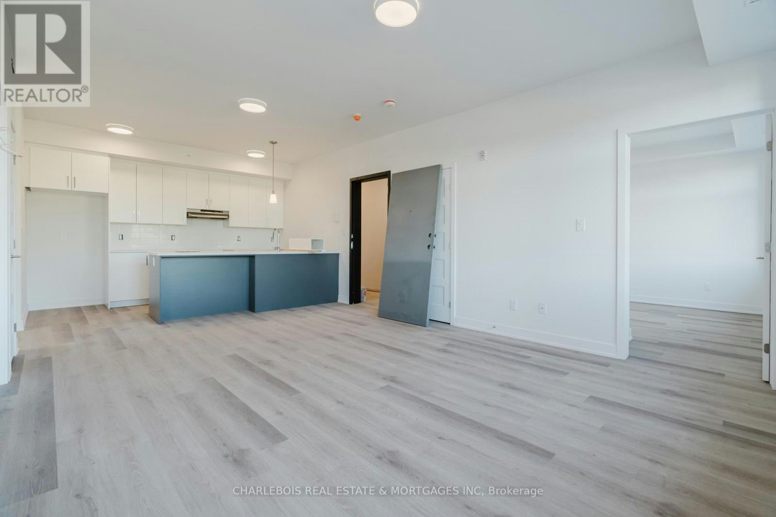 C-830 St Laurent Boulevard, Ottawa, ON, K1K 3A9 - 9