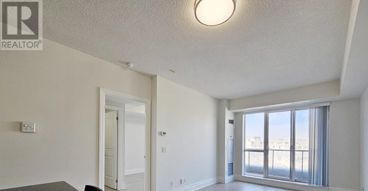 401-1 Upper Duke Crescent, Markham, ON, L6G 0B6 - 7