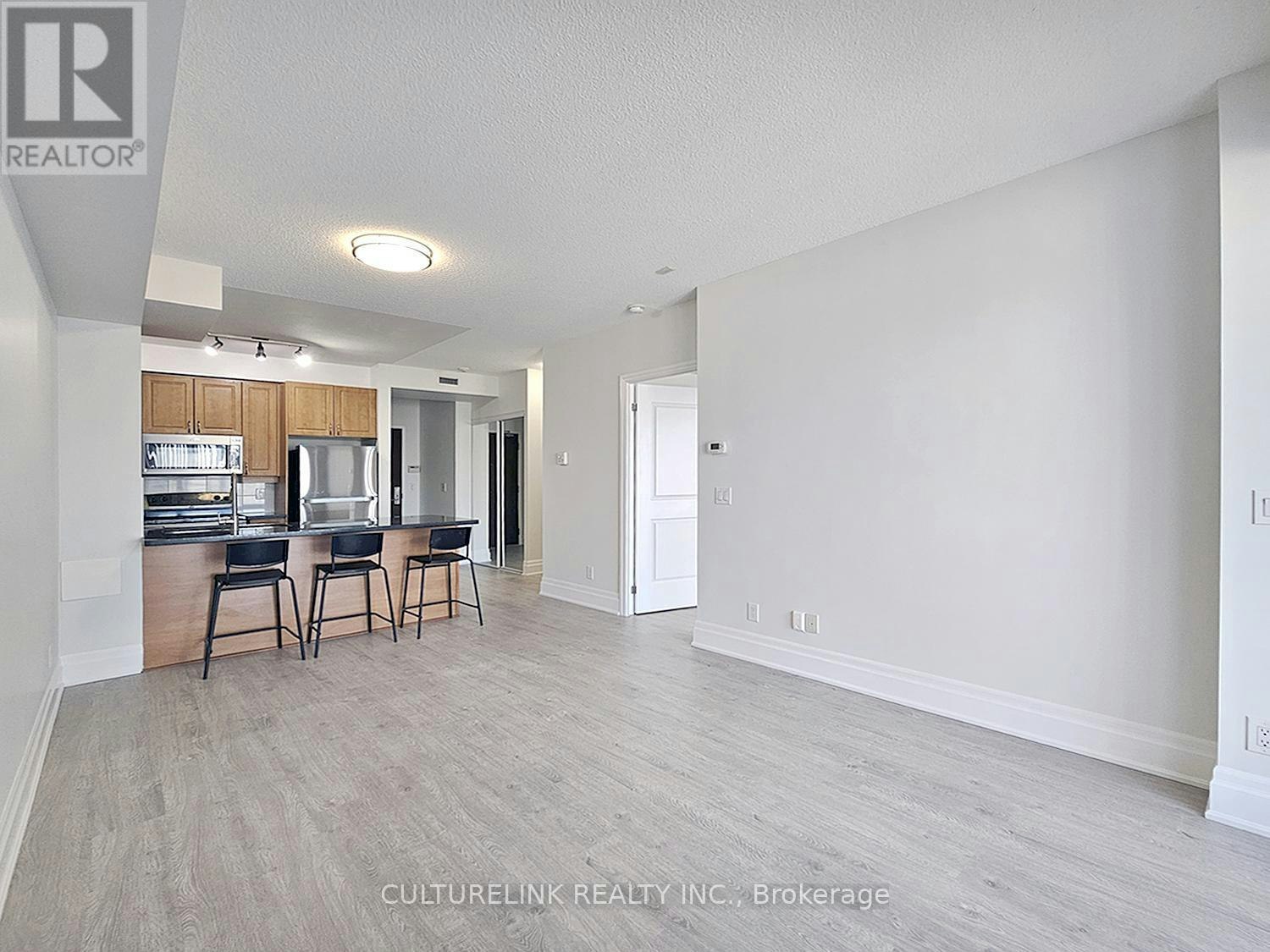 401-1 Upper Duke Crescent, Markham, ON, L6G 0B6 - 8