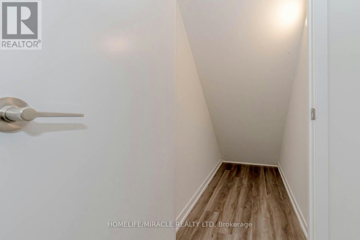 5-11 Honeycrisp Crescent, Vaughan, ON, L4K 0N6 - 11
