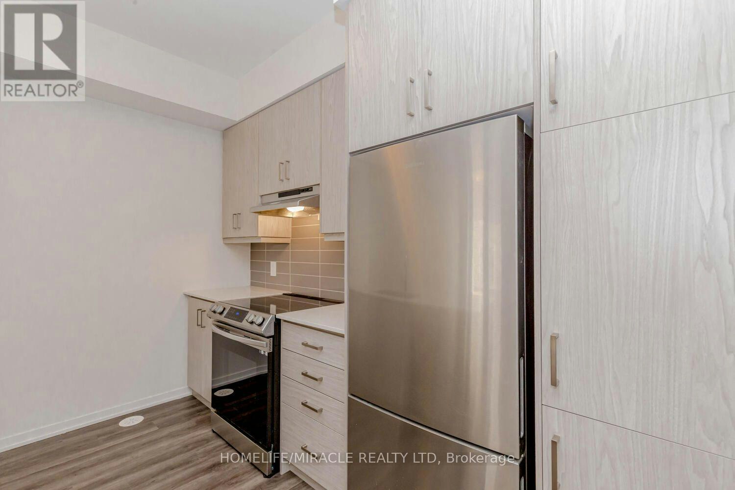 5-11 Honeycrisp Crescent, Vaughan, ON, L4K 0N6 - 9