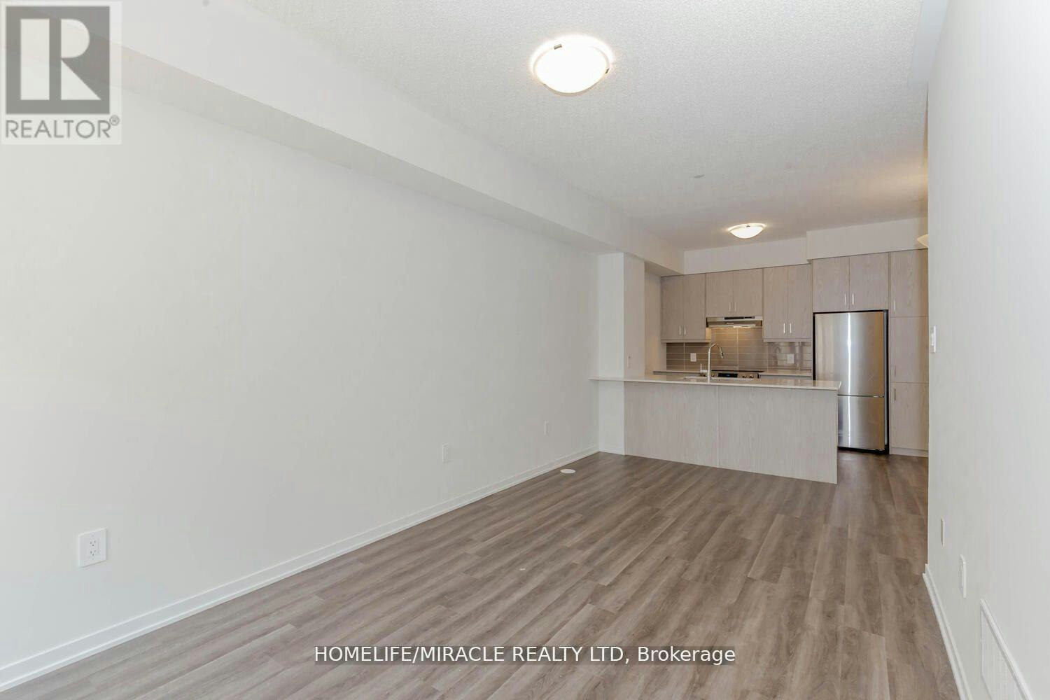 5-11 Honeycrisp Crescent, Vaughan, ON, L4K 0N6 - 4