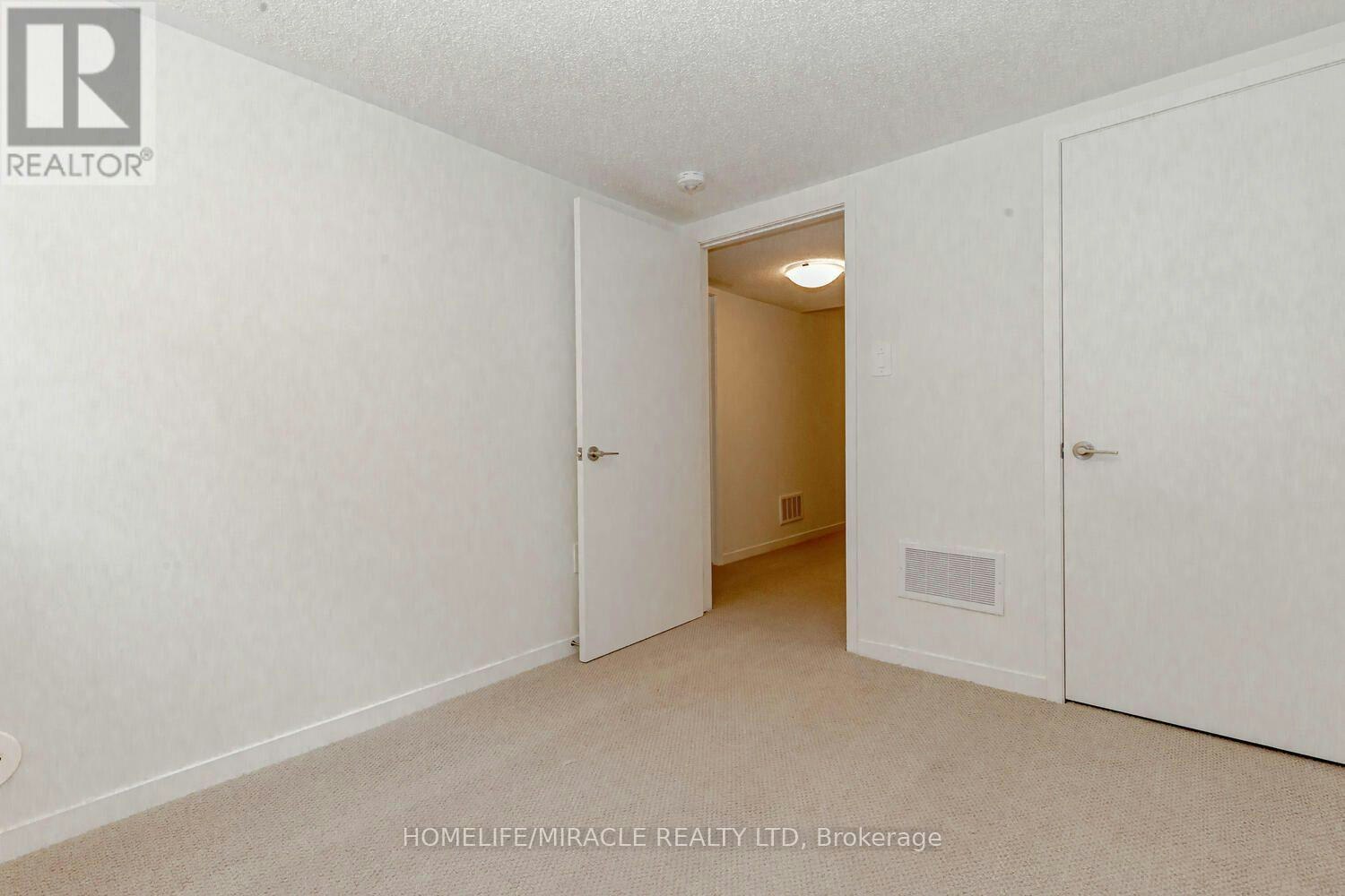 5-11 Honeycrisp Crescent, Vaughan, ON, L4K 0N6 - 15