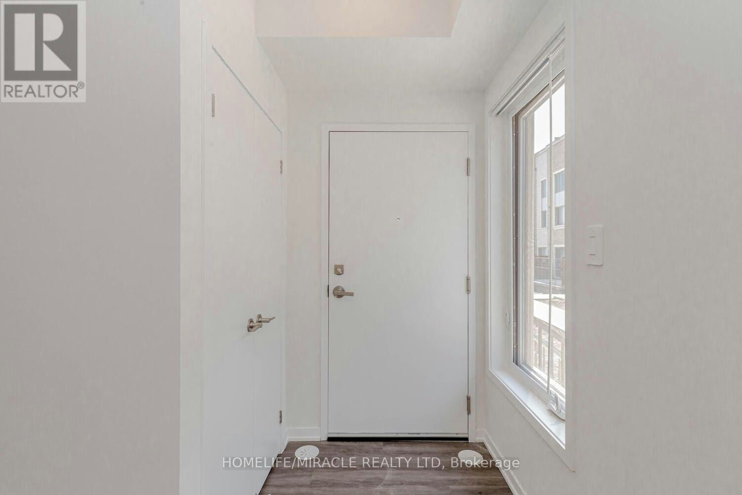 5-11 Honeycrisp Crescent, Vaughan, ON, L4K 0N6 - 3