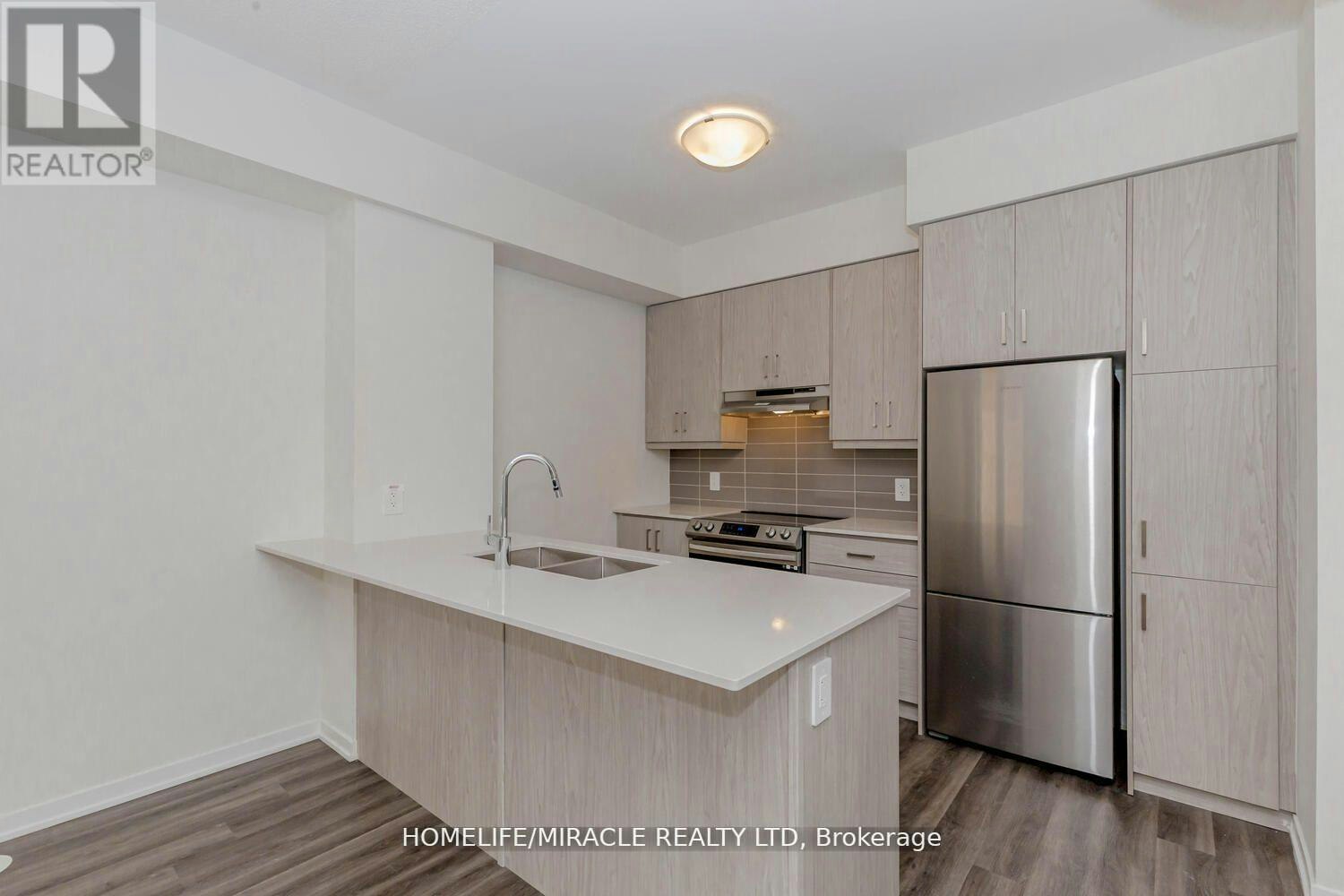 5-11 Honeycrisp Crescent, Vaughan, ON, L4K 0N6 - 5