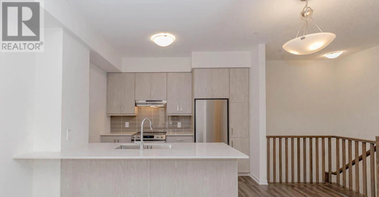 5-11 Honeycrisp Crescent, Vaughan, ON, L4K 0N6 - 6