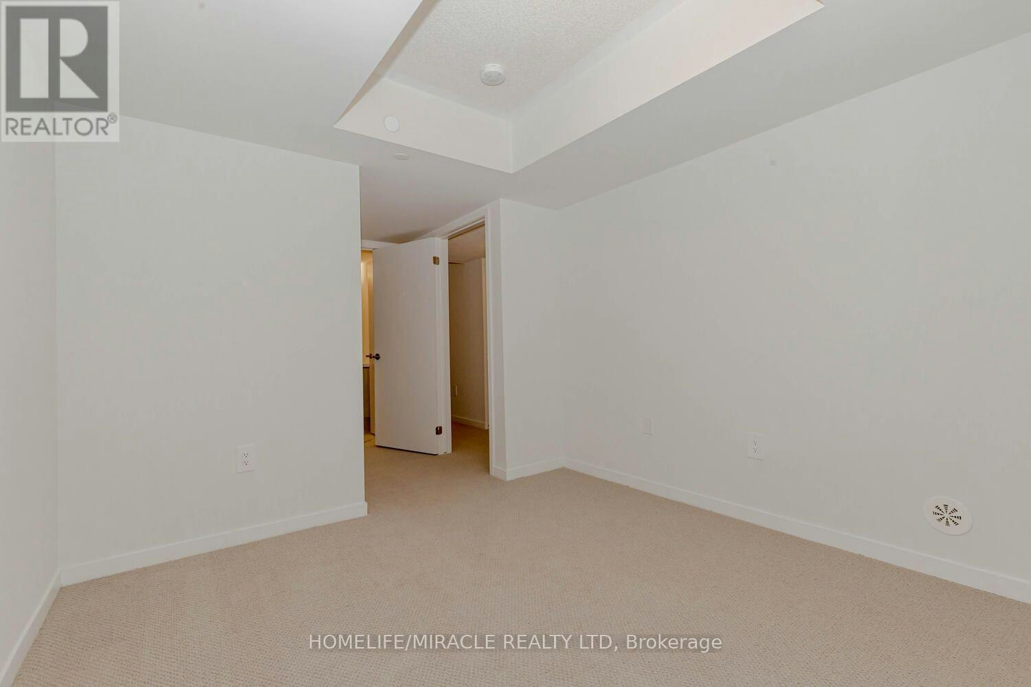 5-11 Honeycrisp Crescent, Vaughan, ON, L4K 0N6 - 13