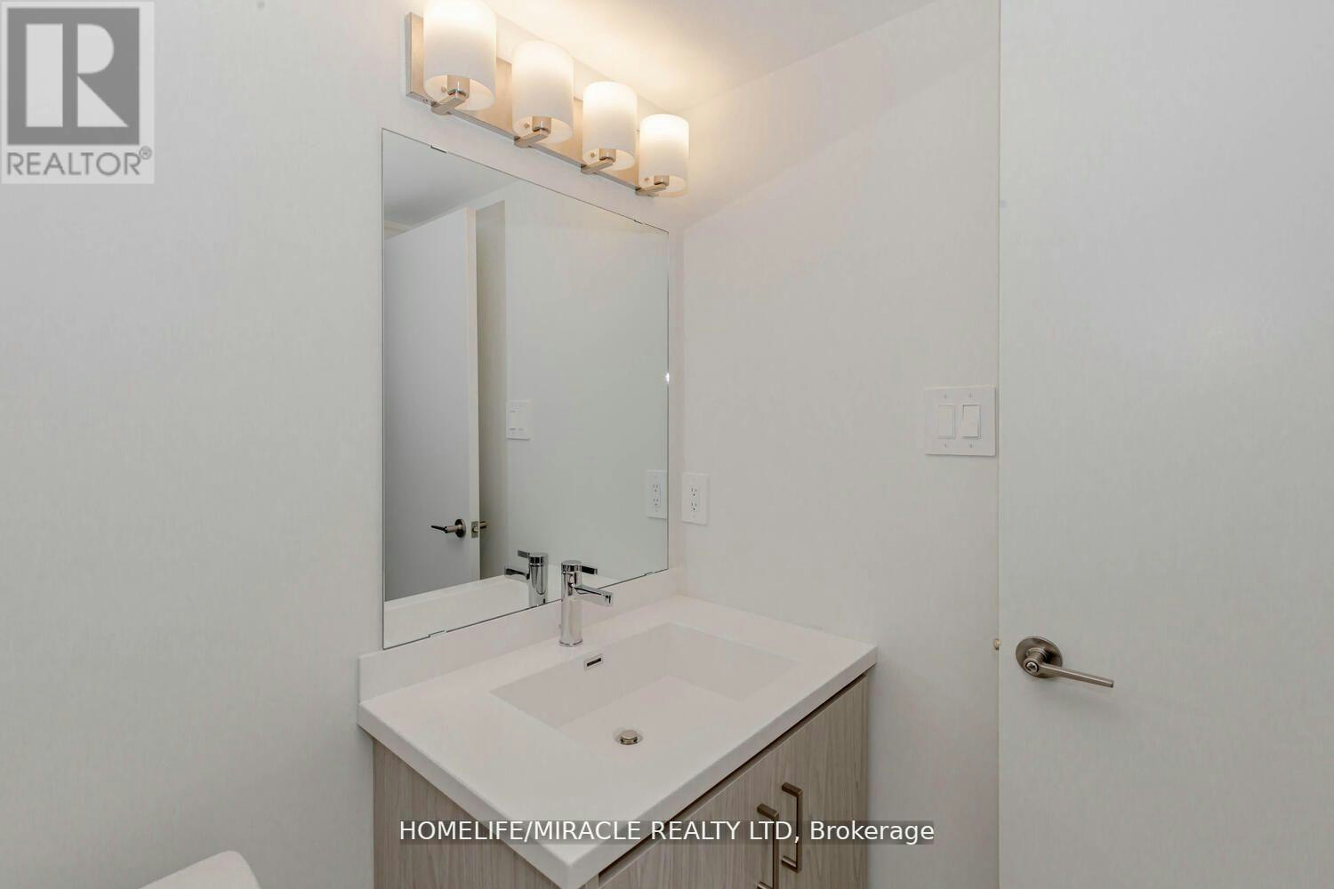 5-11 Honeycrisp Crescent, Vaughan, ON, L4K 0N6 - 19