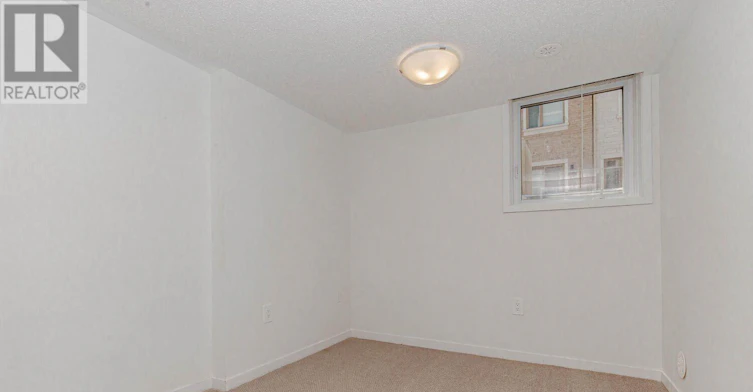 5-11 Honeycrisp Crescent, Vaughan, ON, L4K 0N6 - 17