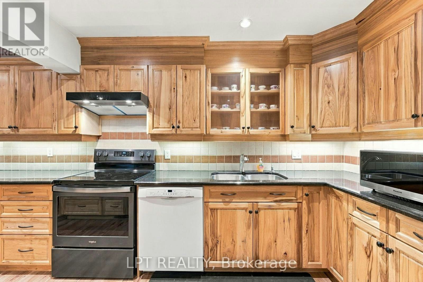 254 Victoria Street, North Middlesex, ON, N0M 2K0 - 14