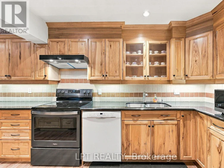 254 Victoria Street, North Middlesex, ON, N0M 2K0 - 14