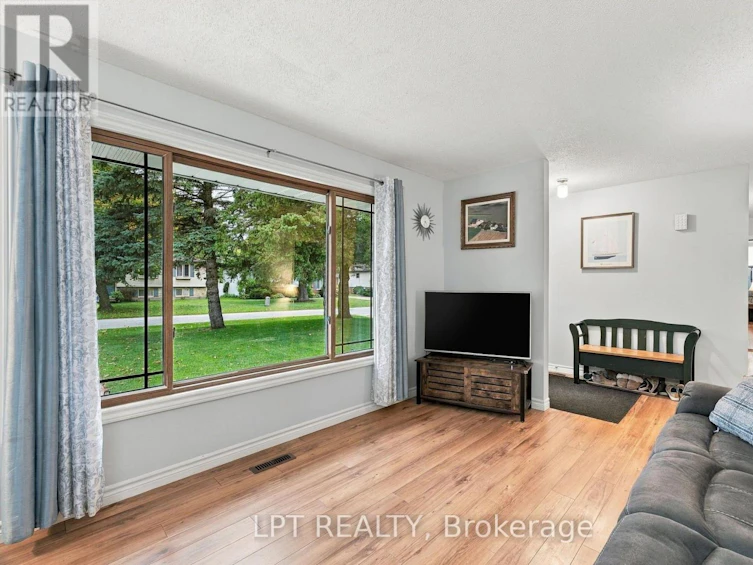 254 Victoria Street, North Middlesex, ON, N0M 2K0 - 11