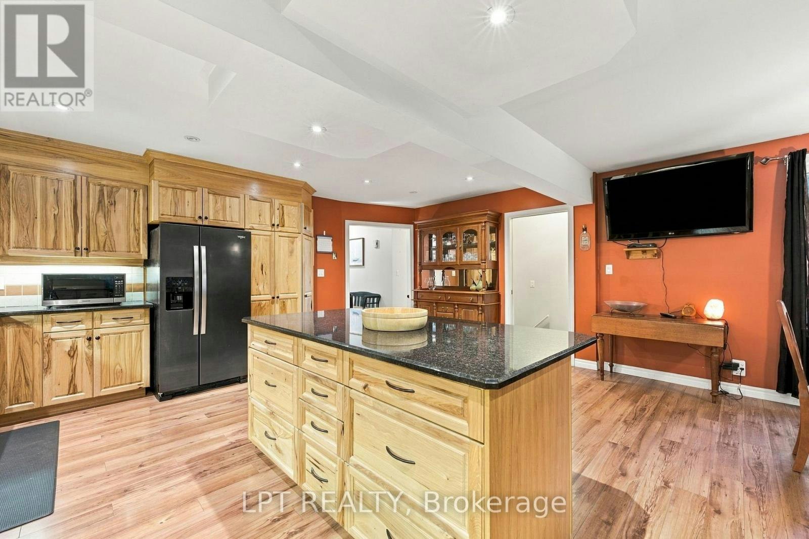 254 Victoria Street, North Middlesex, ON, N0M 2K0 - 16