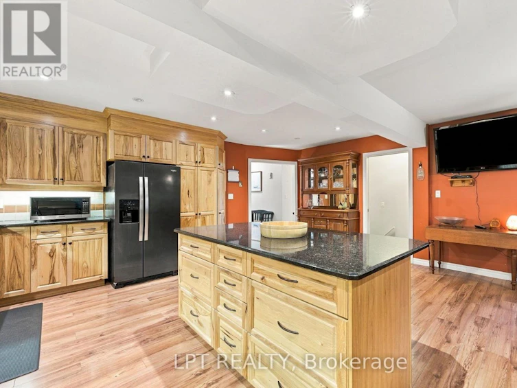 254 Victoria Street, North Middlesex, ON, N0M 2K0 - 16