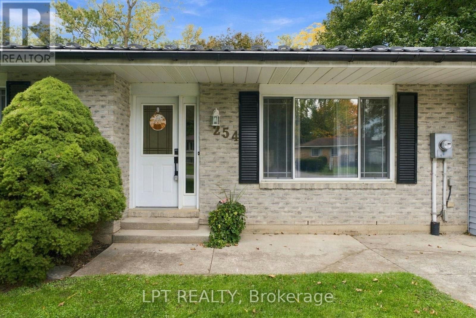 254 Victoria Street, North Middlesex, ON, N0M 2K0 - 8