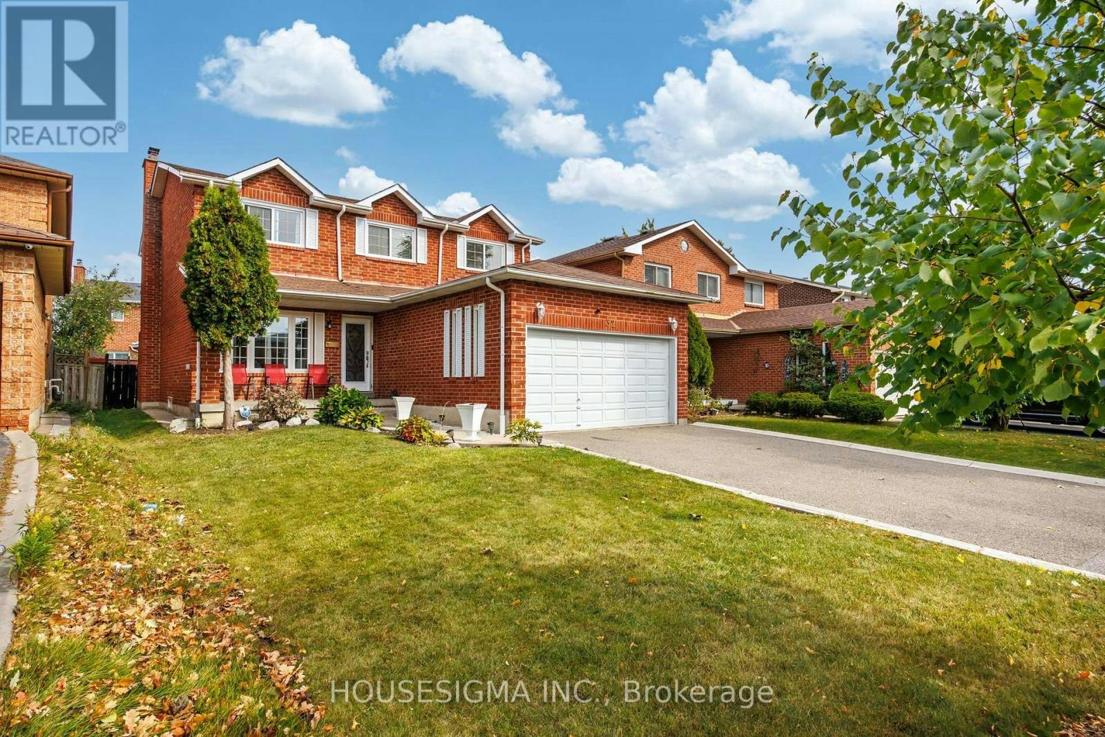 32 Ballycastle Crescent, Brampton, ON, L6Z 2T6
