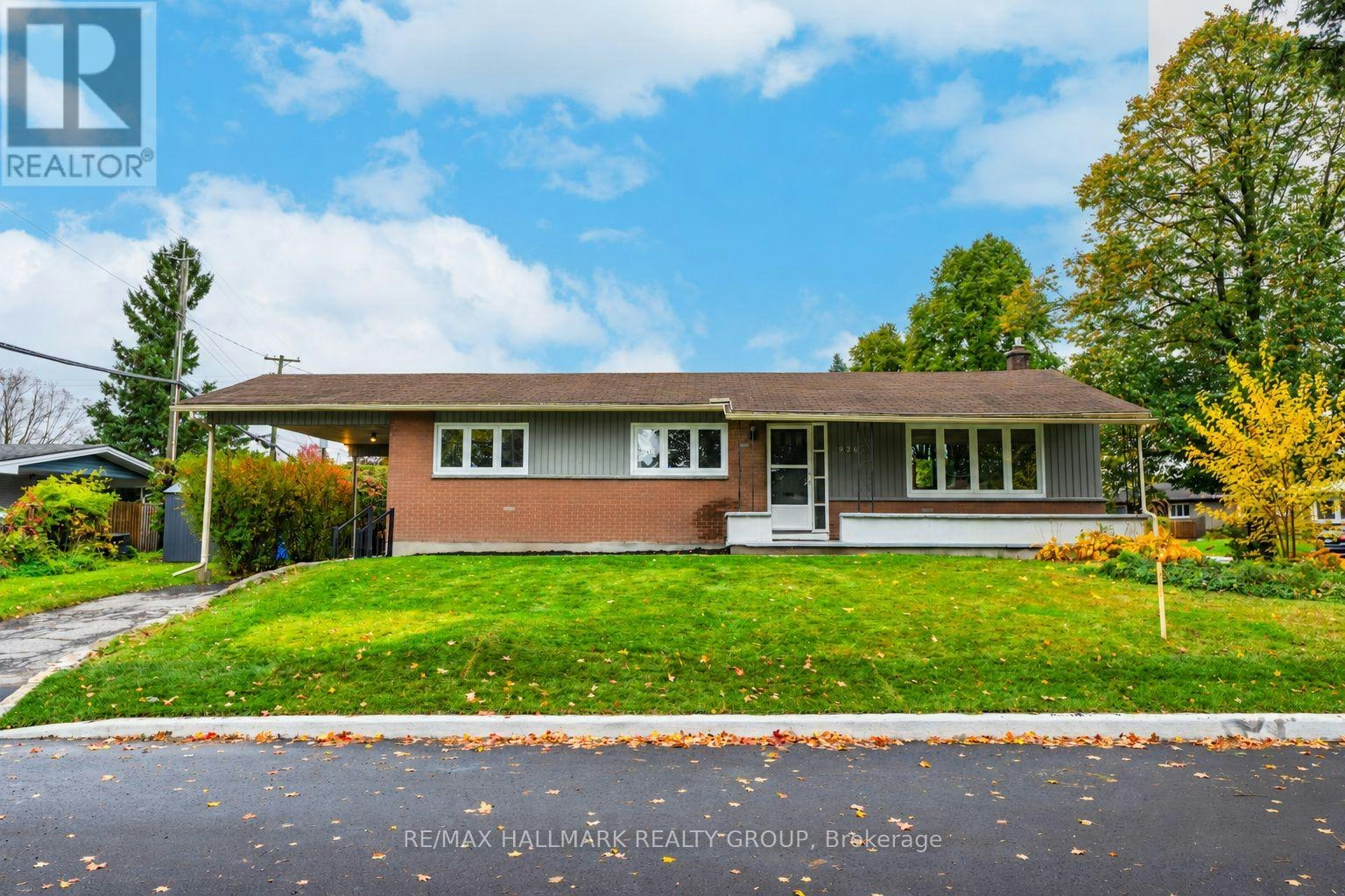 926 Elsett Drive, Ottawa, ON, K1G 2S9